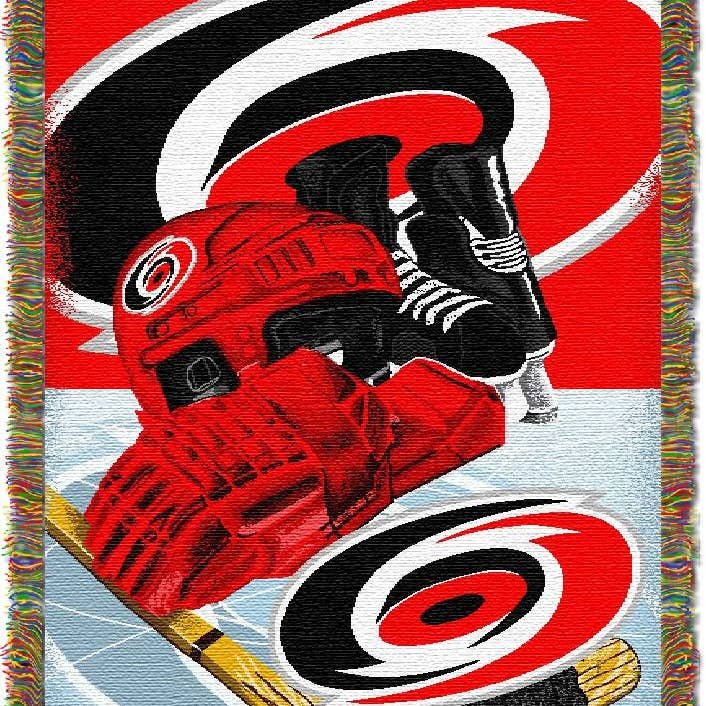 Avantage de la glace à domicile des Hurricanes de la LNH - Jeté en tapisserie pour la vente par The Northwest Group