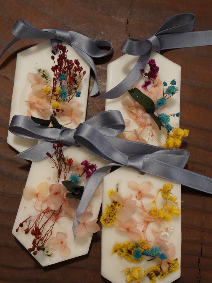 Duftende kameer med tørrede blomster for engroshandel hos FESTINA LENTE MILANO