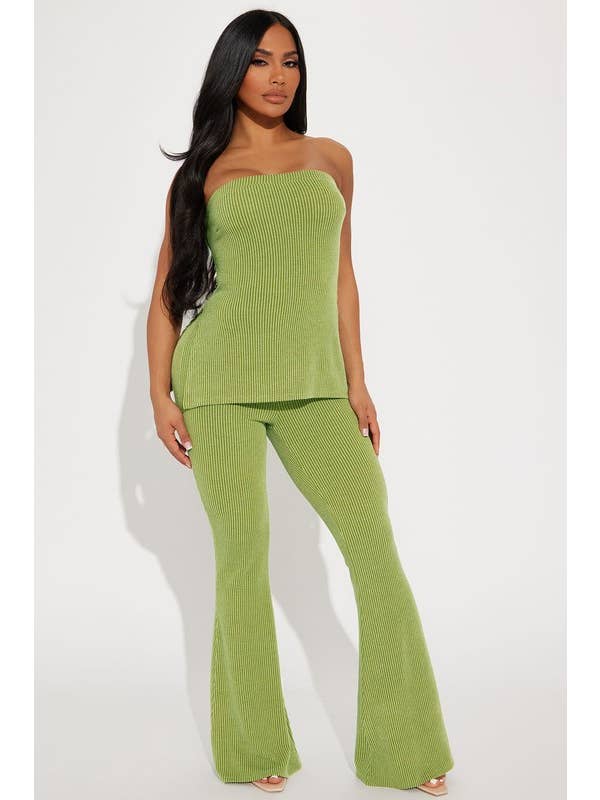 5besties inc - Vendita all'ingrosso Completo top e pantaloni (NON loungewear) - Donna - Set top tubolare e pantaloni svasati in maglia a costine