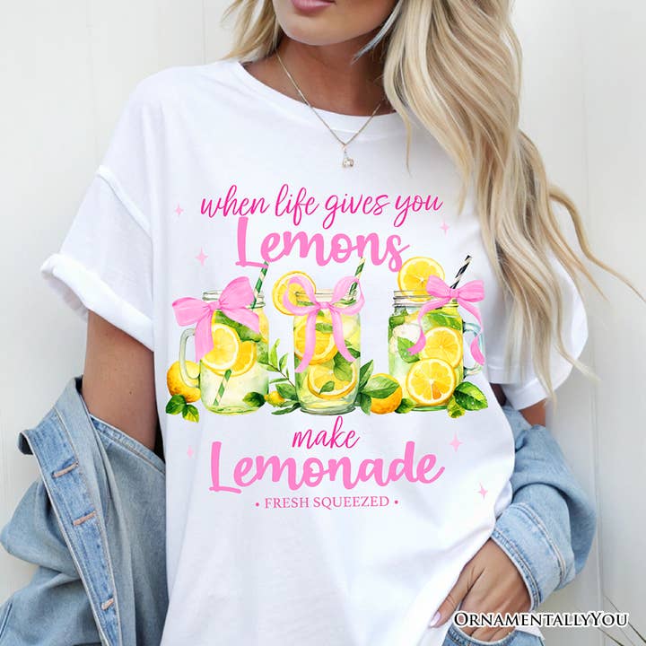 Når livet giver dig citroner, lav limonade sommerpige t-shirt for engroshandel hos OrnamentallyYou