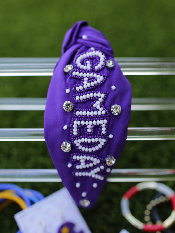 Bandeau violet Game Day pour la vente par Granny B's Holiday Depot