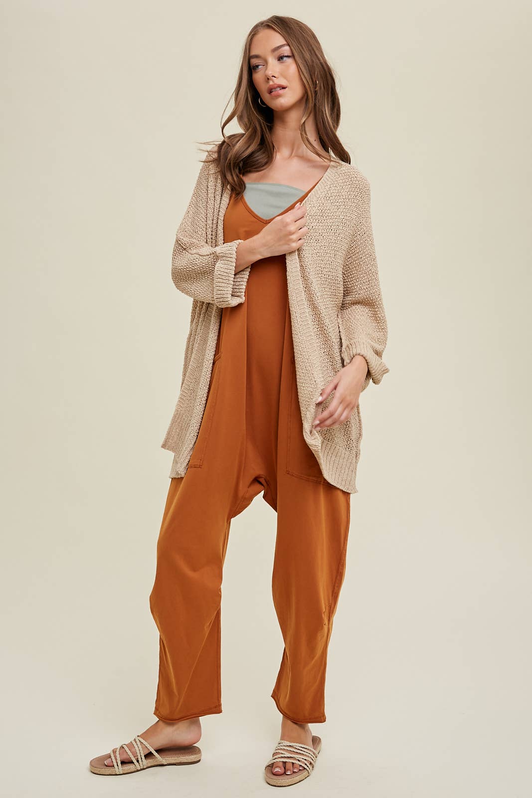 Wishlist Apparel – Engroshandel Jumpsuit - Dame – BEKLÆDNINGSGENSTAND VASKET OVERSIZE STRIKKET JUMPSUIT/WL24-85007