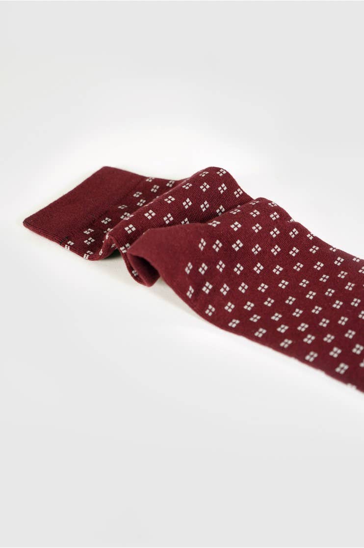 RED MAROON Burgundy cotton socks model Cuadrillo for wholesale on Faire1