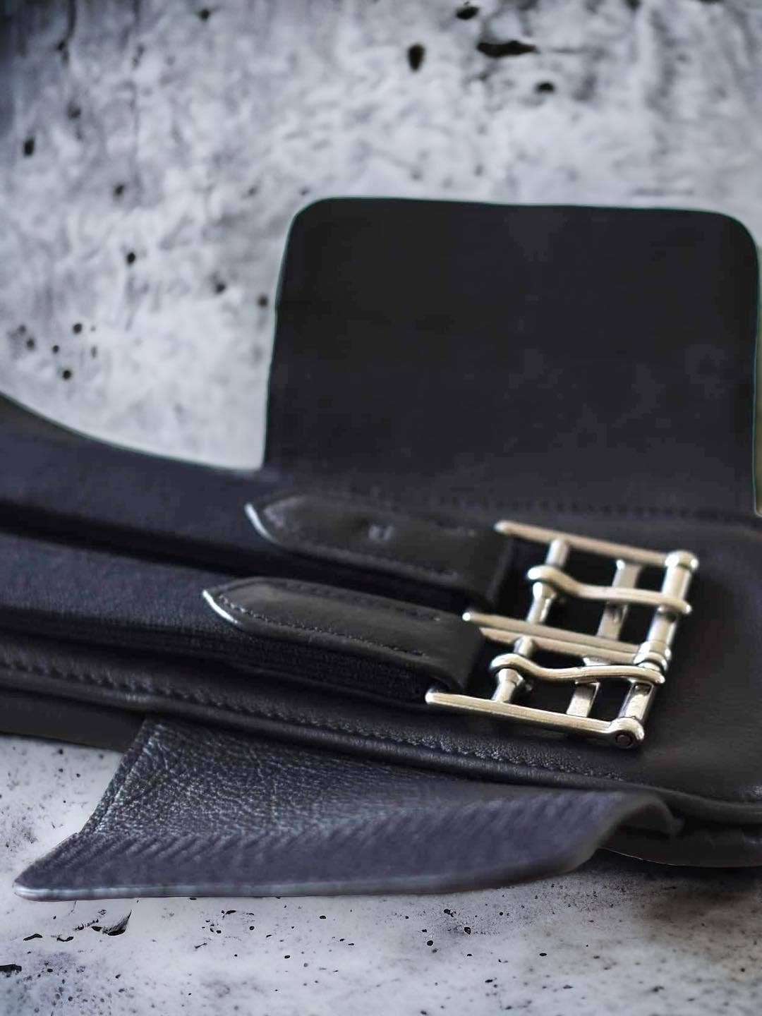 EPONIA EQUESTRIAN LIFESTYLE - Vente Équipement d’équitation - Sangle de dressage en cuir véritable doux3