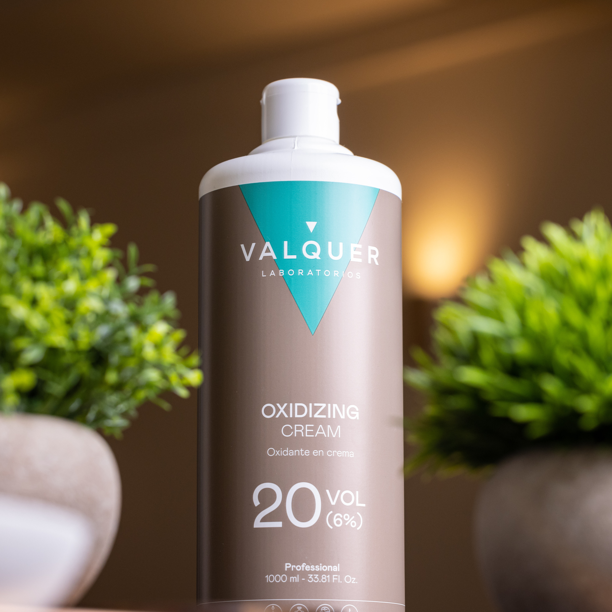Valquer Laboratorios - Wholesale Haarverf - Oxidatiecrème 20 vol (6%) - 1000 ml1