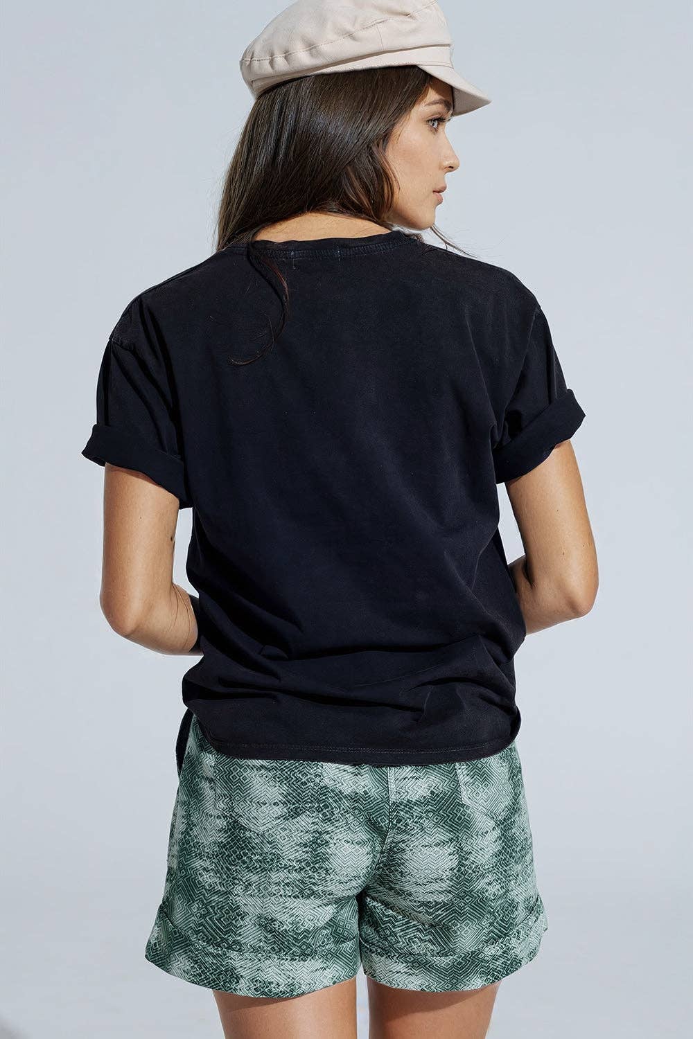 Black T-shirt With famous Names Logos At The Front for wholesale on Faire3