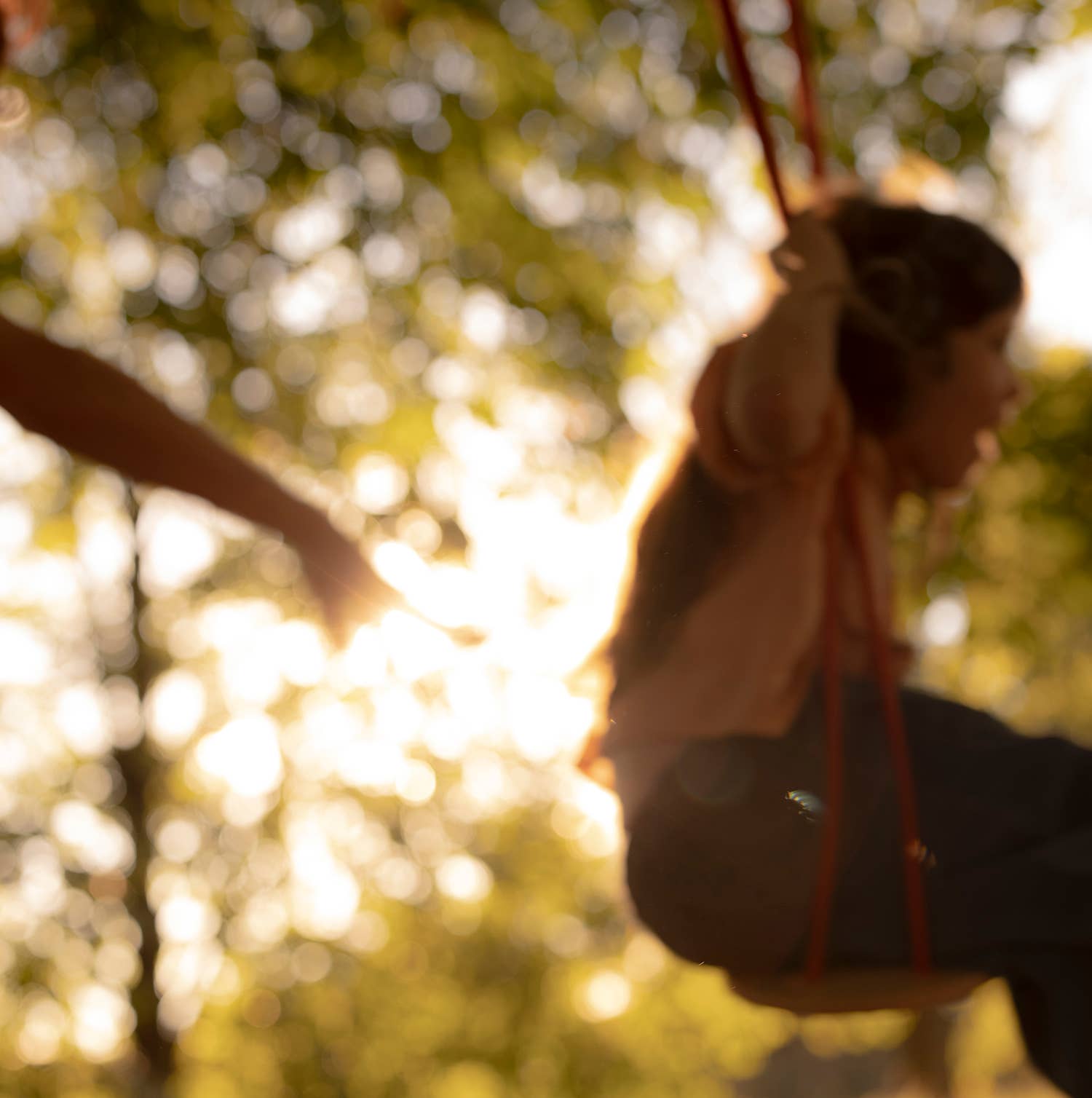 Babai – Großhandel Holzspielzeug – Kinder – Babai Kinder-Holzschaukel mit Baumwollseil9