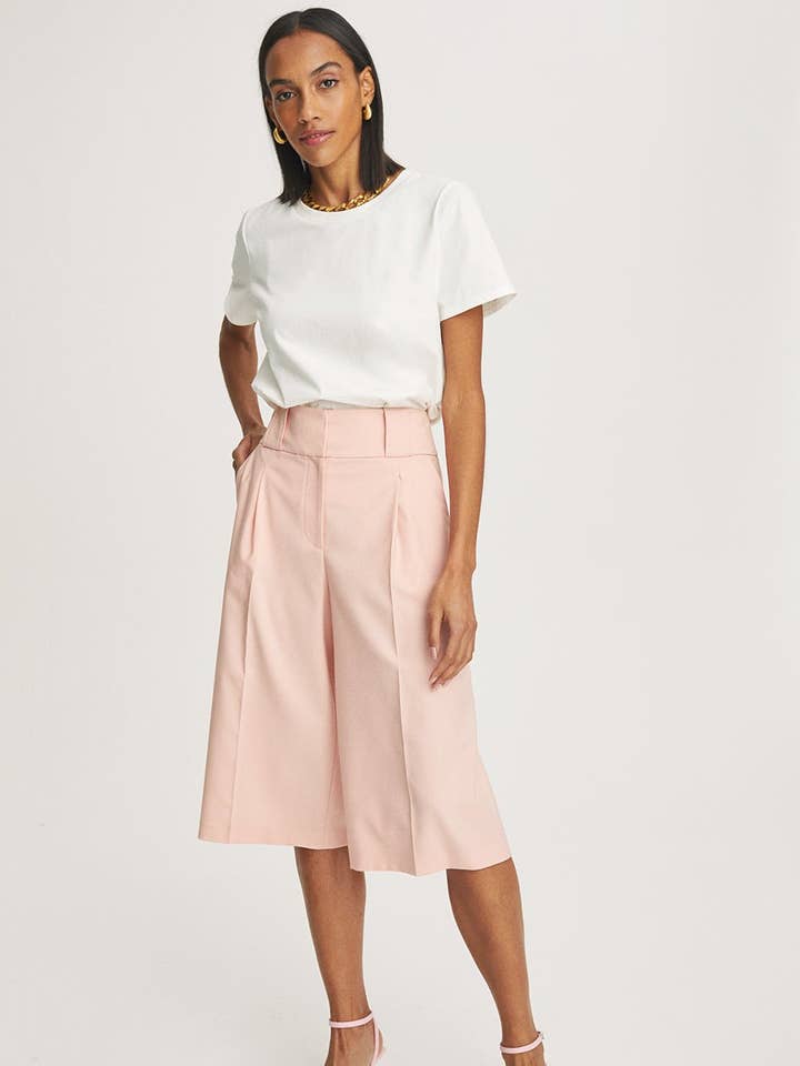Shorts Julie estilo culotte em rosa pastel por atacado de Perspective