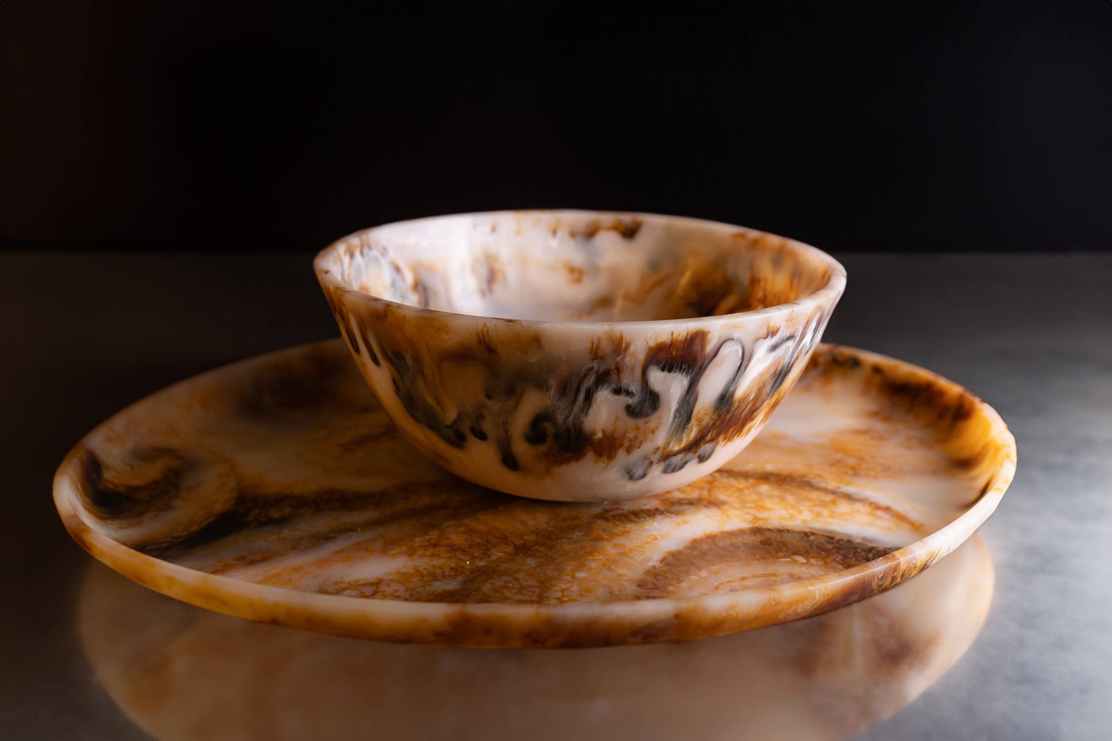 Tortoiseshell Salad Bowl Dia 11.61" for wholesale on Faire7