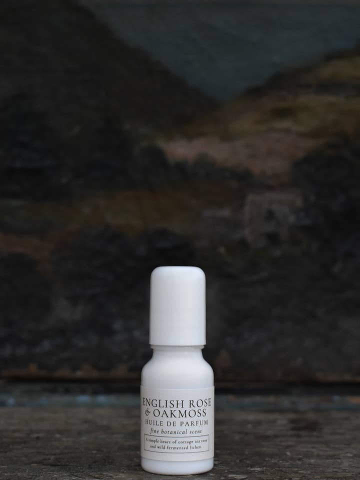 English Tea Rose Huile de Parfum with Oakmoss (10ml) for wholesale by Tidelands House
