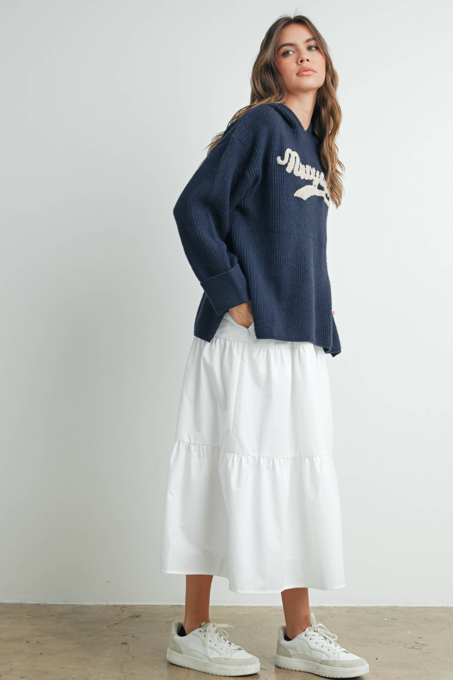 BUTTERMELON - Venta al por mayor Jersey de punto - Mujer - Jersey con capucha bordado de Nueva York - BMW72770