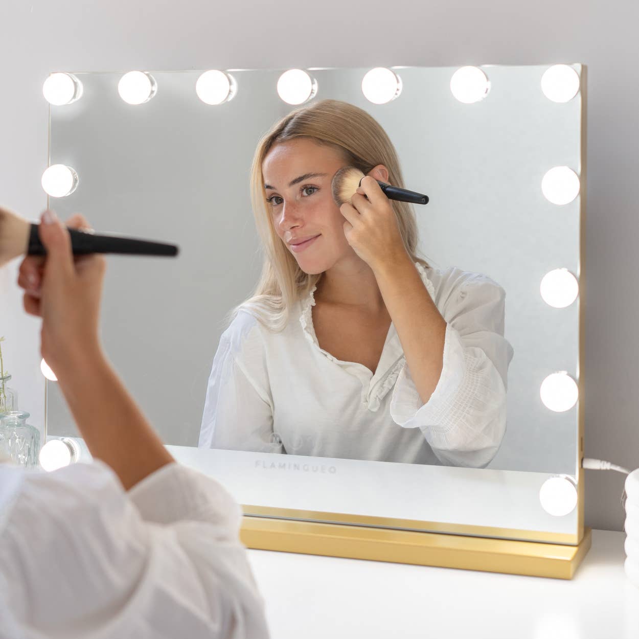 Flamingueo - Wholesale Vanity Mirror - Espejo dorado con 15 luces LED, 3 modos de luz, ENCHUFE EUROPEO2