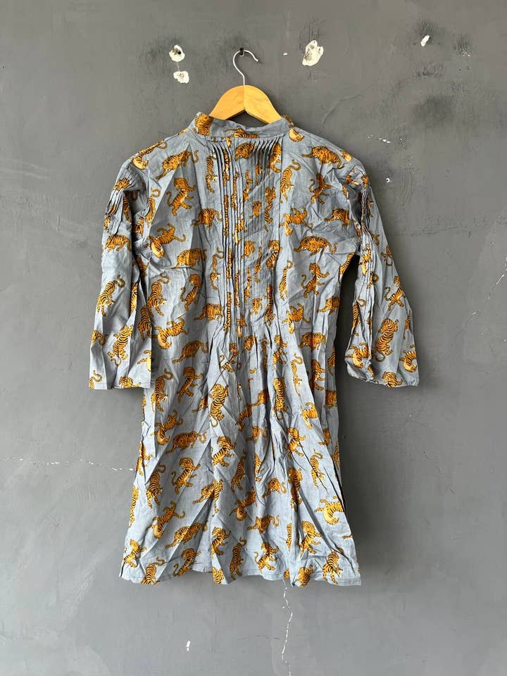 bhavnas boutique - Venta al por mayor Vestido - Mujer - Vestido Kurti de algodón con estampado de tigres, hecho a mano en India2