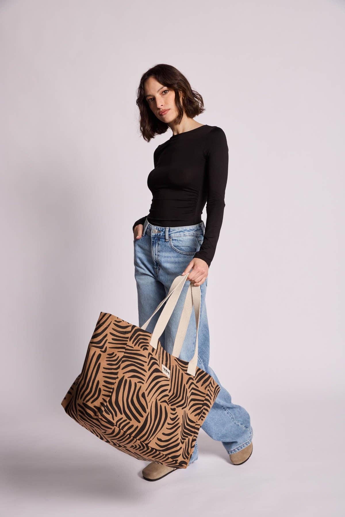 Hindbag - Wholesale Tote Bag - Women's - Claude Zebra Cinnamon Tote Bag1