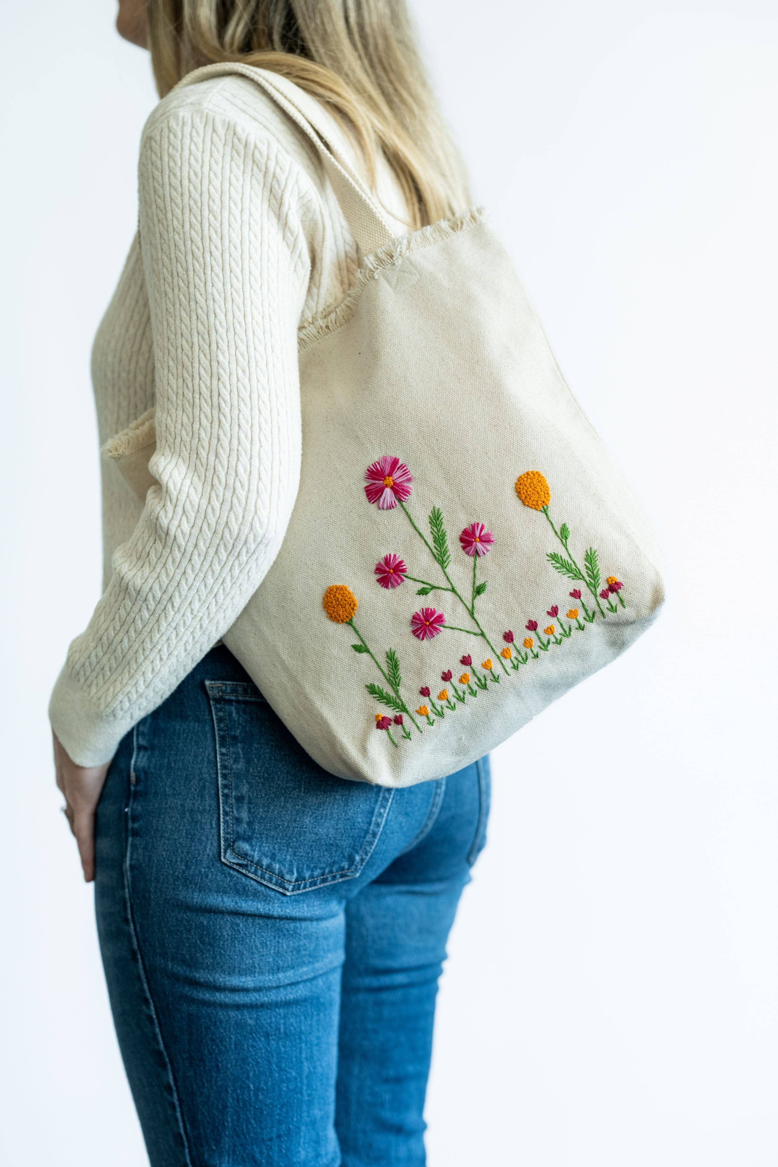 Aasha Collective - Wholesale Tote Bag - Women's - Wistful Wildflowers Everyday Tote in Natural1