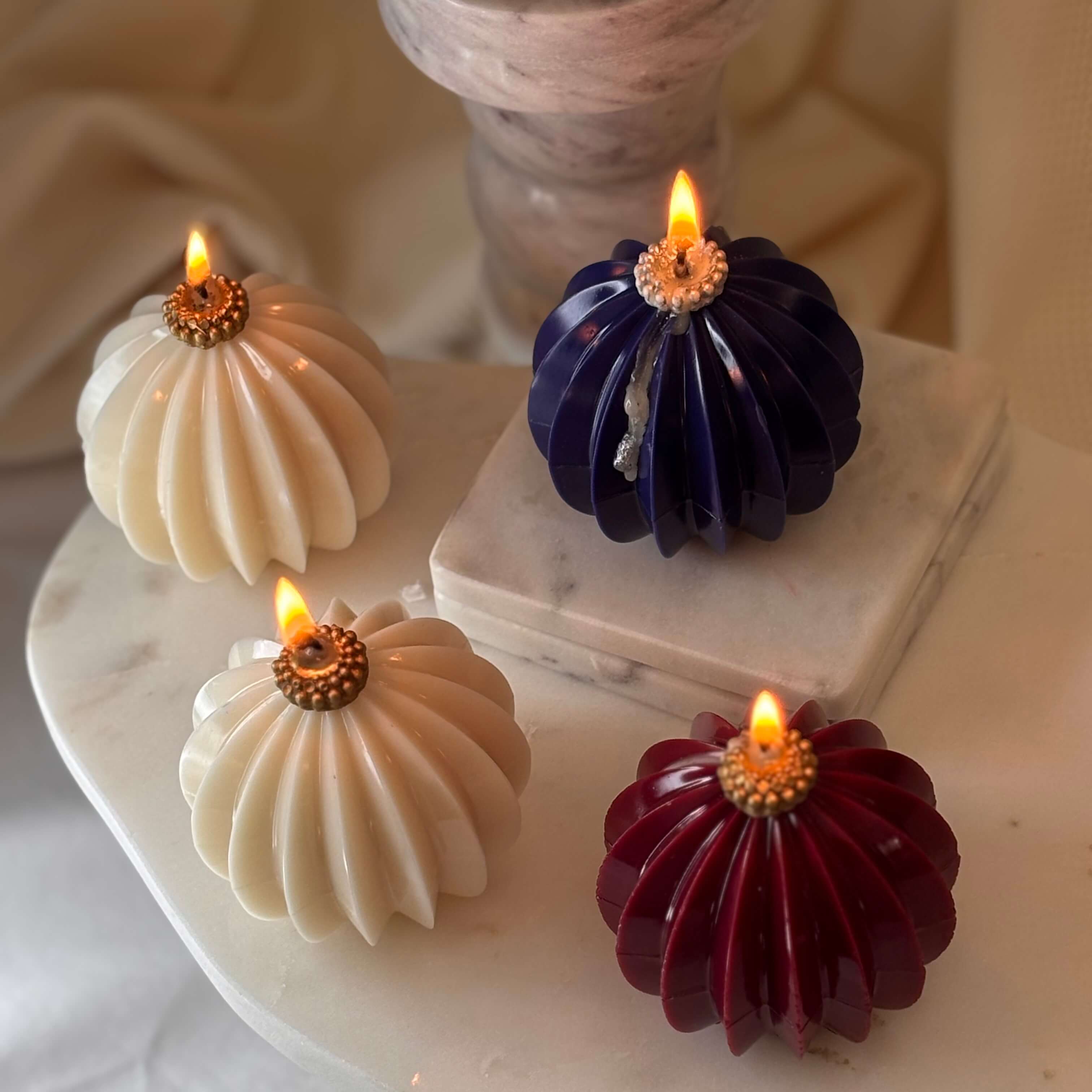 OH MY BOX – wholesale Pillar candle – Holiday Round Candle | Cozy Home Christmas Gift1