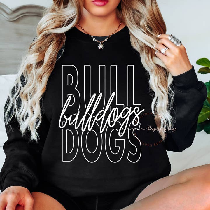 Chandail à encolure ras-du-cou à motif Stacked Bulldogs pour la vente par Rebellious Rose LLC