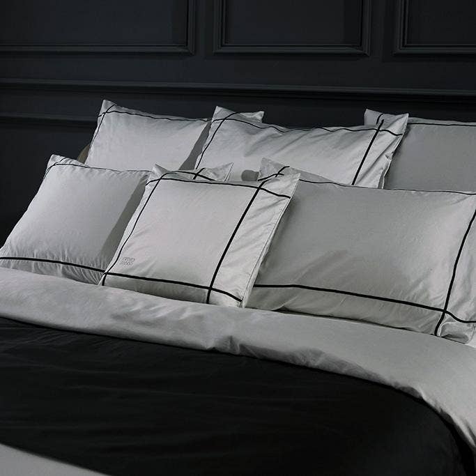 Crown Goose - Wholesale Bedding Set - Cordon Collection, Modern Nox Queen2