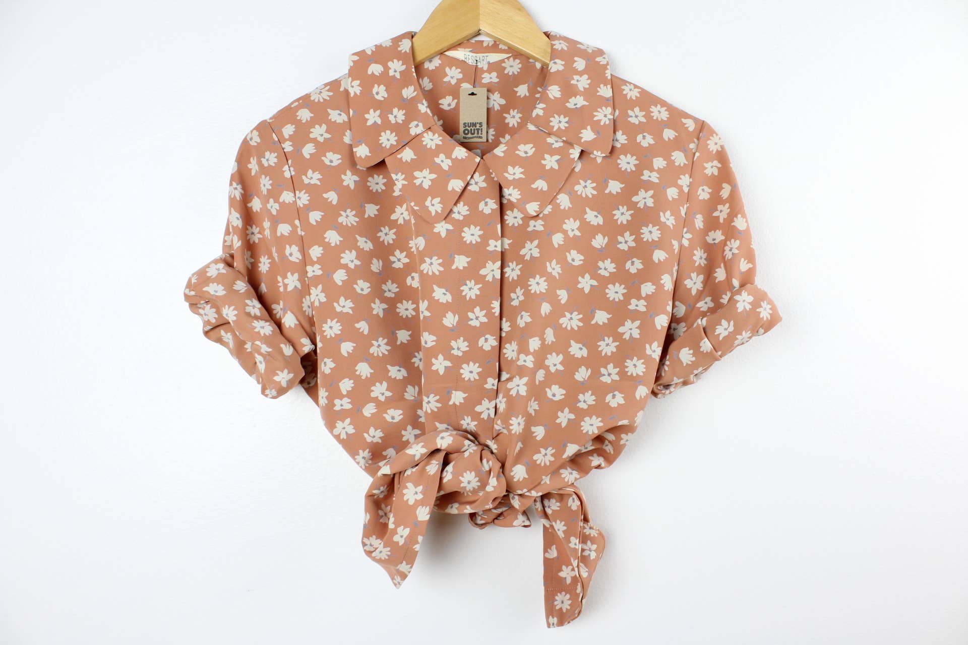 Sun's Out! - Vendita all'ingrosso Camicetta - Donna - Blusa a maniche lunghe con bottoni di seconda mano - Originale27