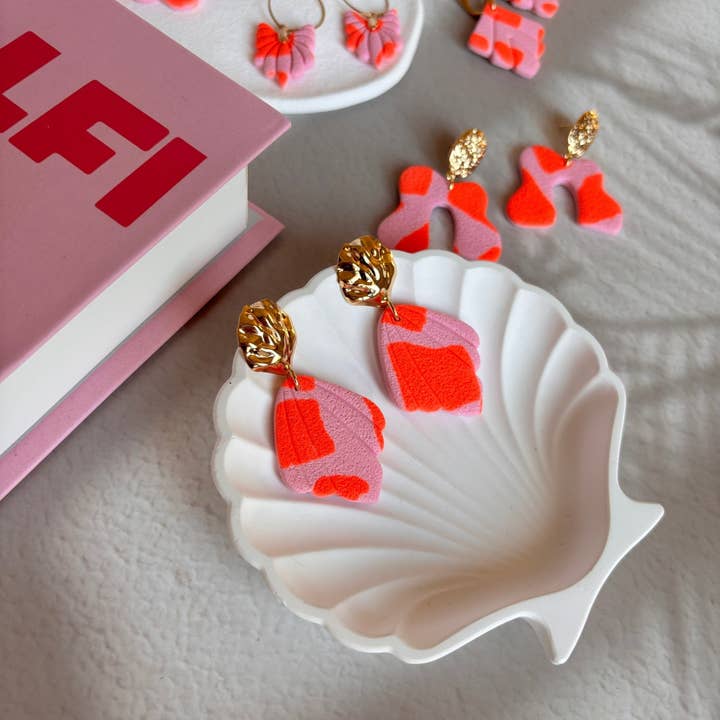 Duestelle Italia - Wholesale Dangle Earrings - Sirenita - Handmade Leaf Earrings Orange and Fuchsia8