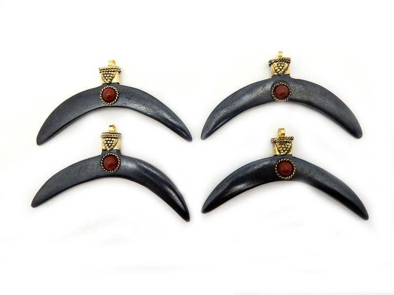 Jewelers Paradise - Wholesale Individual Charm/Pendant - Black Crescent Double Horn Pendant with Gemstone Accent Gold0