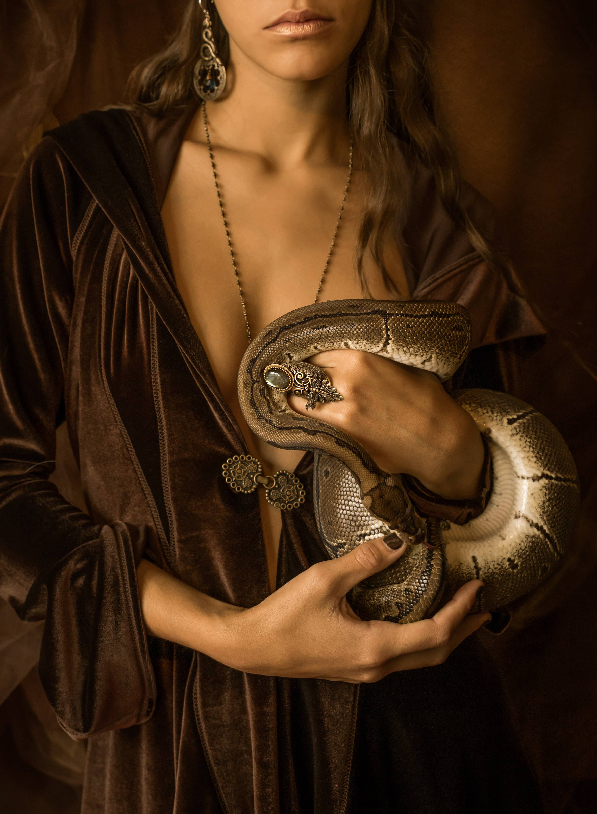 Trollbinde - Wholesale Cocktail/Statement Ring - Cavern Lantern Finger Armor1