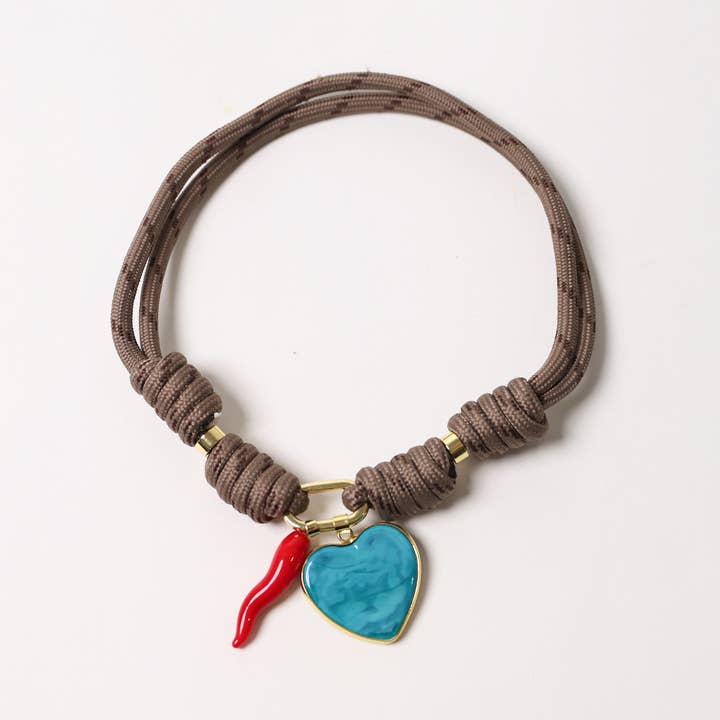 Colar de Paracord Mocha com Coração Azul e Pimenta Vermelha por atacado de Pop Ups Brand