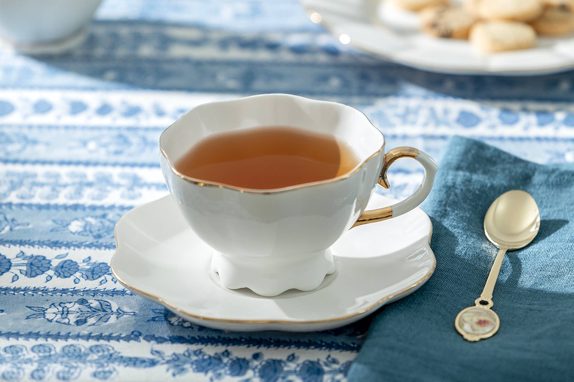 Grace Teaware - Wholesale Coffee/Tea Cup - White Gold Scallop 7.5oz Fine Porcelain Tea Cup and Saucer1