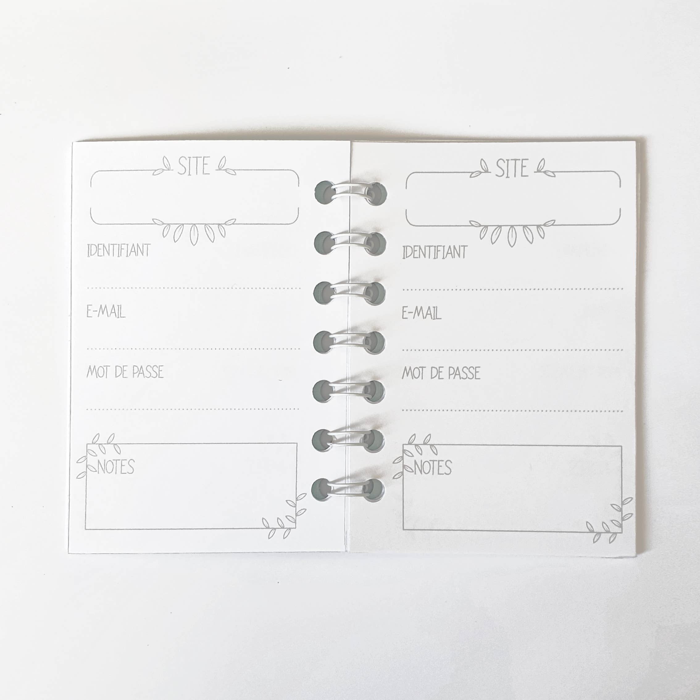 Atelier Hello Moon - Vente Cahiers - Mini-carnet pour mots de passe de poche2