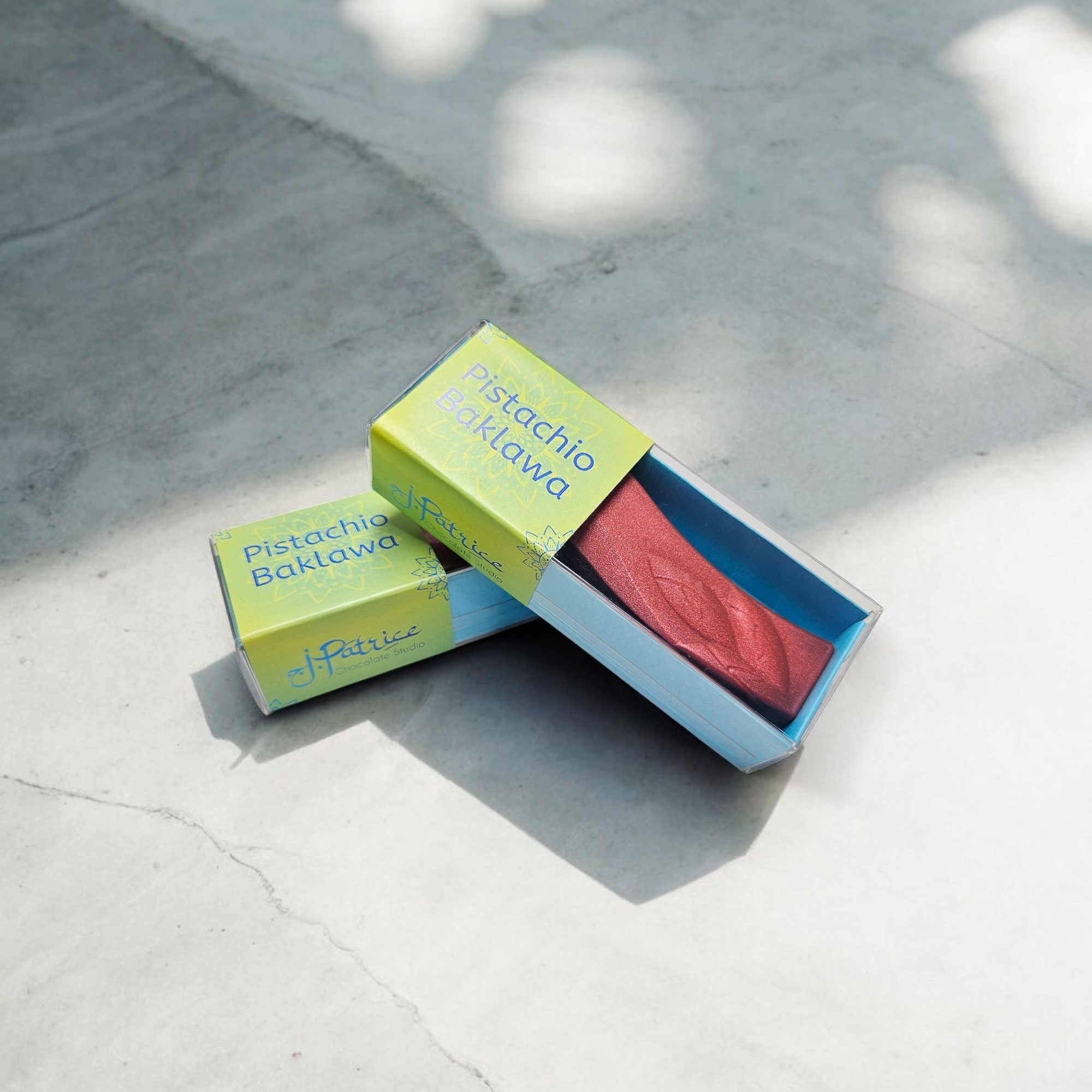 J. Patrice Chocolate Studio - Vente Barre chocolatée - Barre de Baklawa à la Pistache (Barre de Chocolat de Dubaï)4
