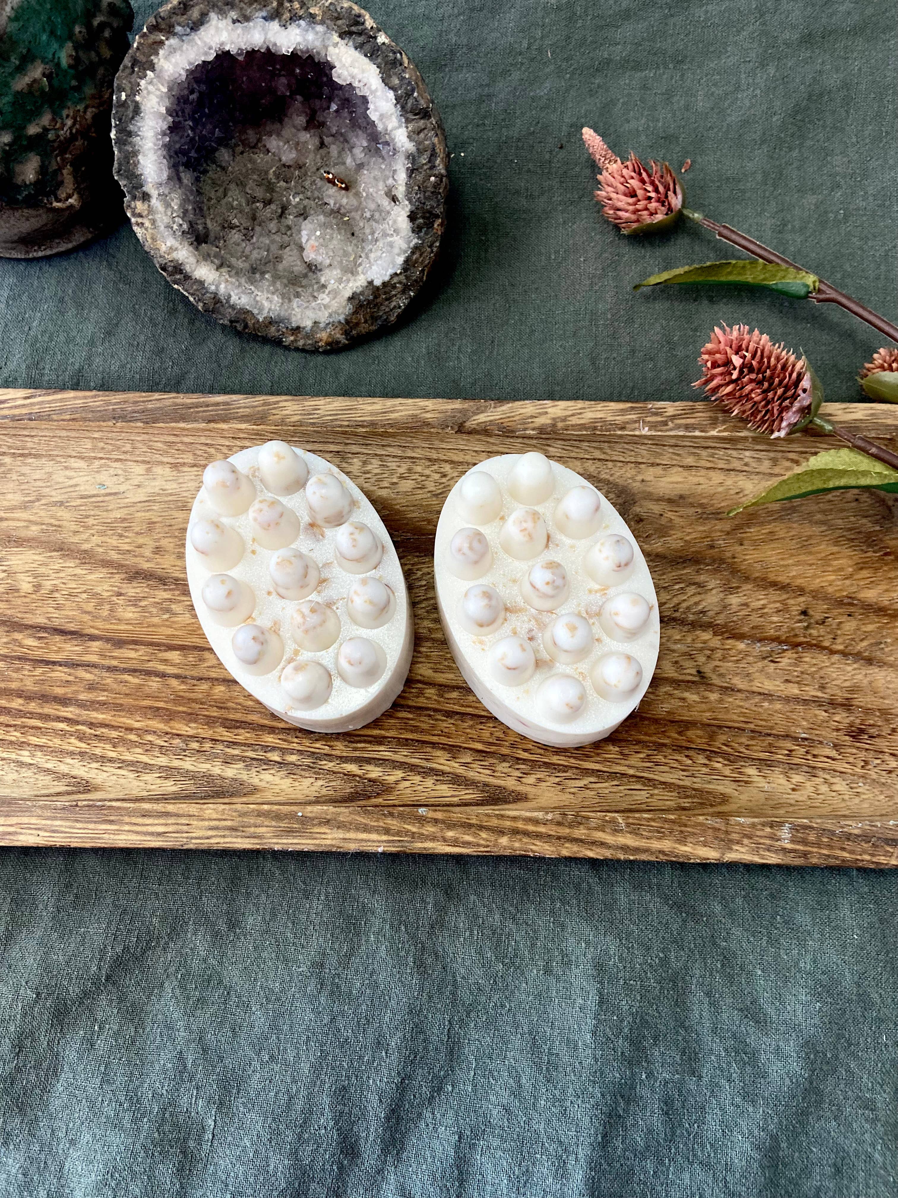 Sacred Lore – wholesale Tvål – Havregryn och honung vegansk massageså2