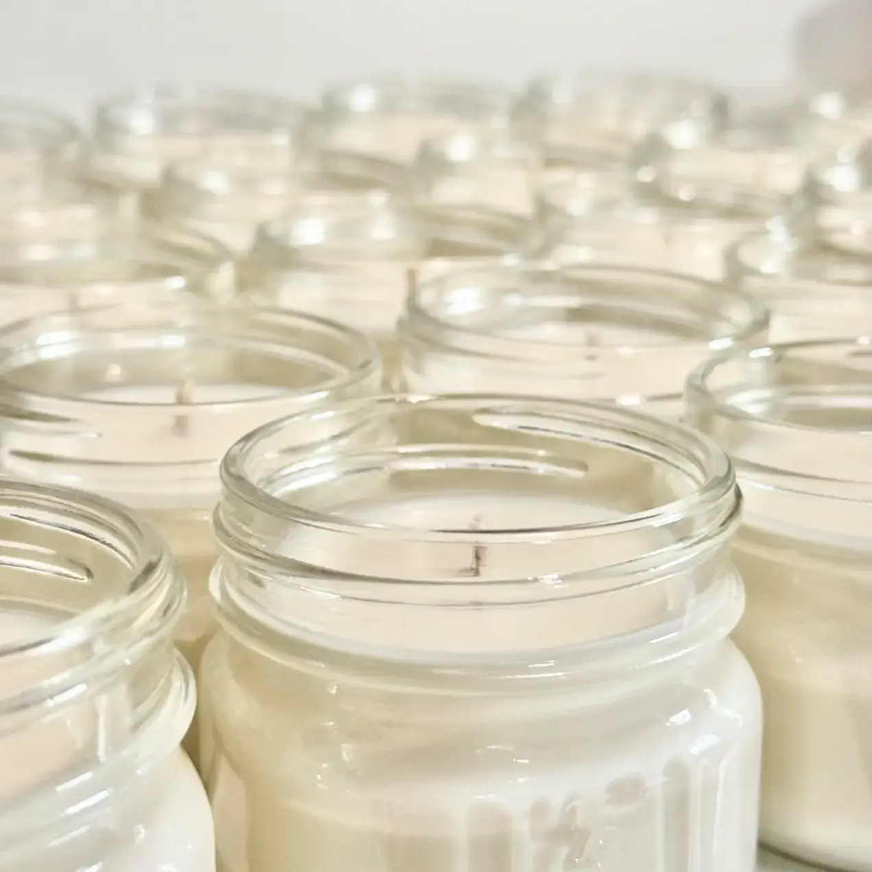 Candle Cabana - Wholesale Jar/Filled Candle - Sunday Linen 4 oz Mason Jar - 100% Natural Soy Candle1