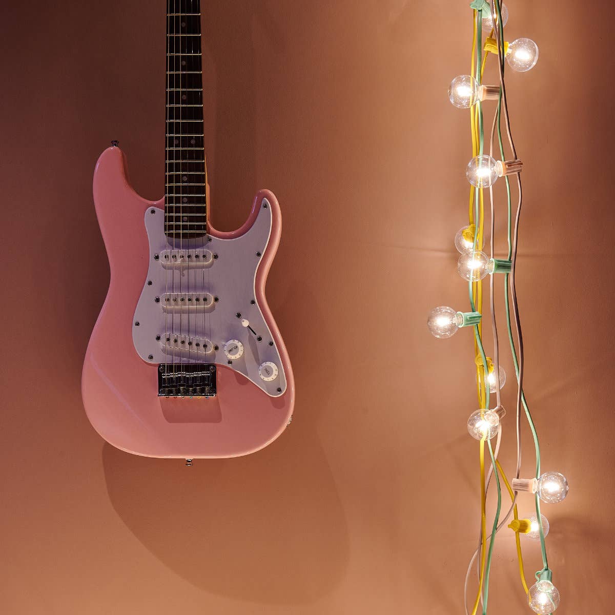 Lightstyle London - Wholesale Fairy lights - Festoon 15 warm witte LED-lampen, 3 kleuren, 5,6 m verlicht5