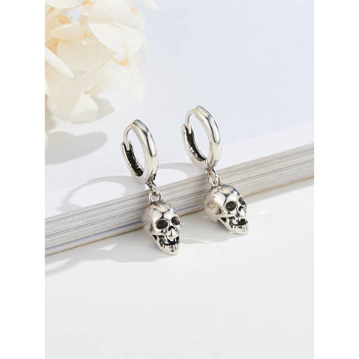 Master-Color Brincos Skull Punk para Orelhas para venda a revendedores na Faire1