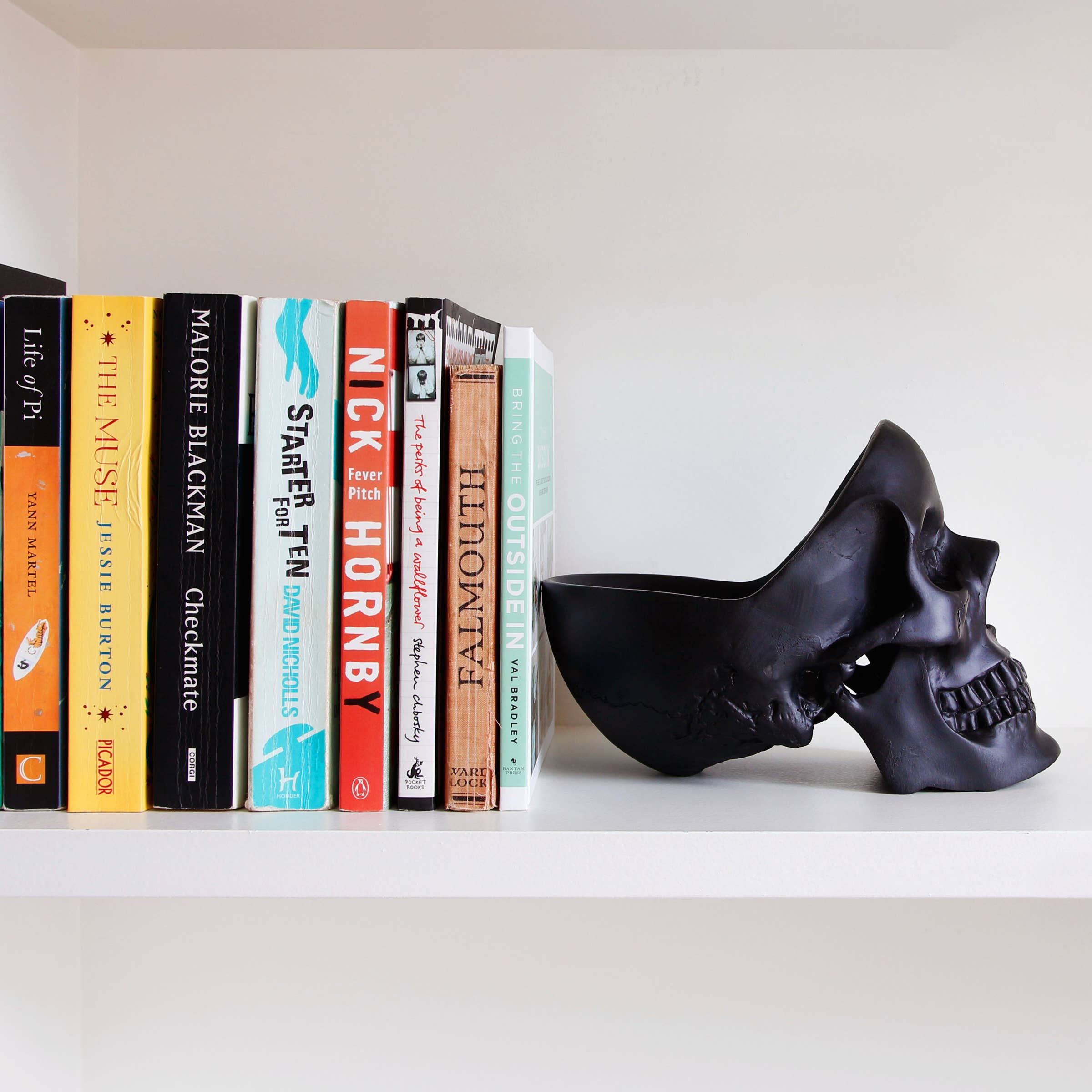 SUCK UK Ltd - USA - Wholesale Desk Organizer - Skull Tidy - Black2