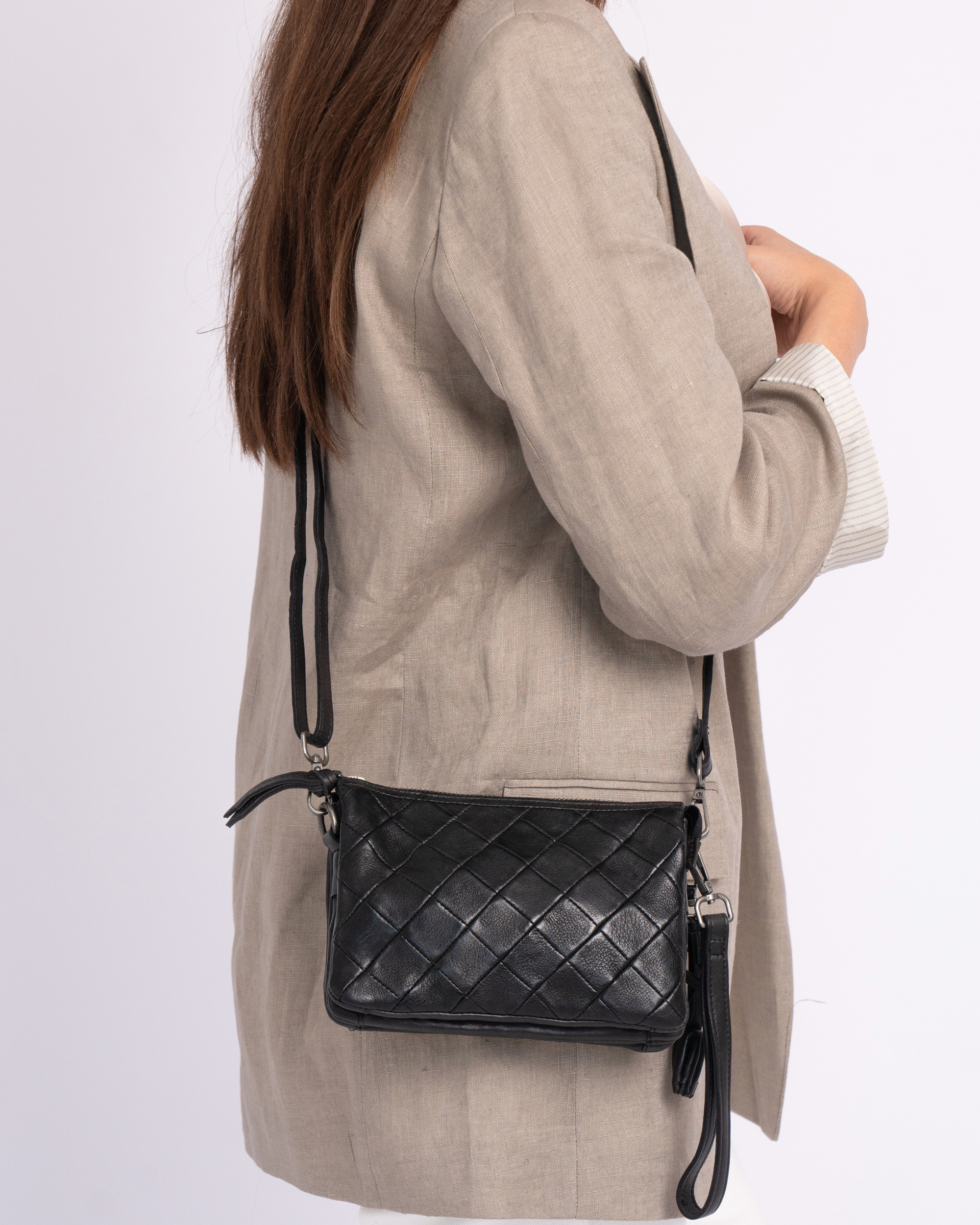 Amsterdam Heritage Leather Belts, Bags, Jackets & Apparel - Vente Sac à bandoulière – femme - Murk | Sac à bandoulière en cuir pleine fleur pour femme avec sangle10