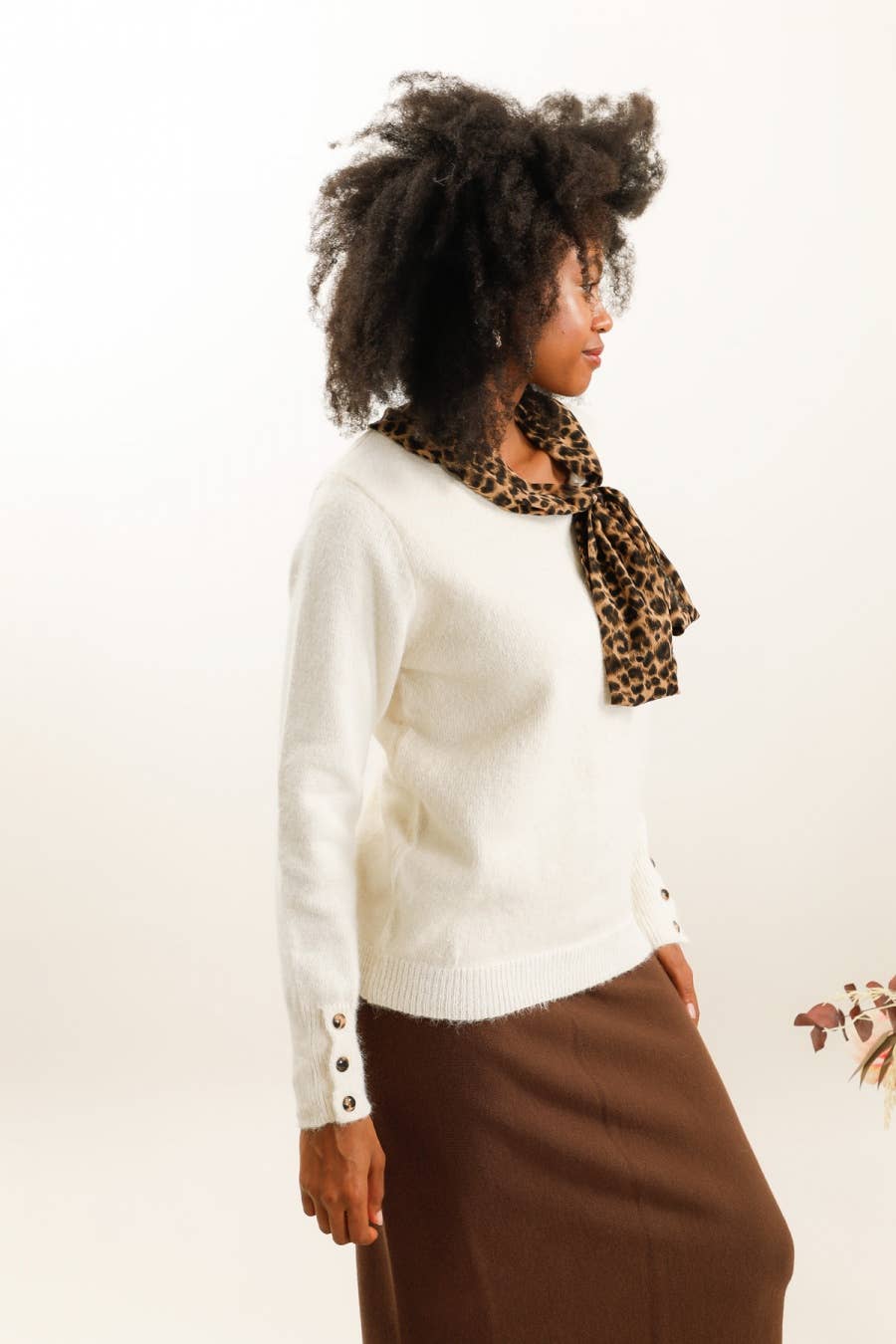 DIX-ONZE - Wholesale Knit Sweater - Women's - Classic Fuzzy Knit Sweater – The Chic Essential10