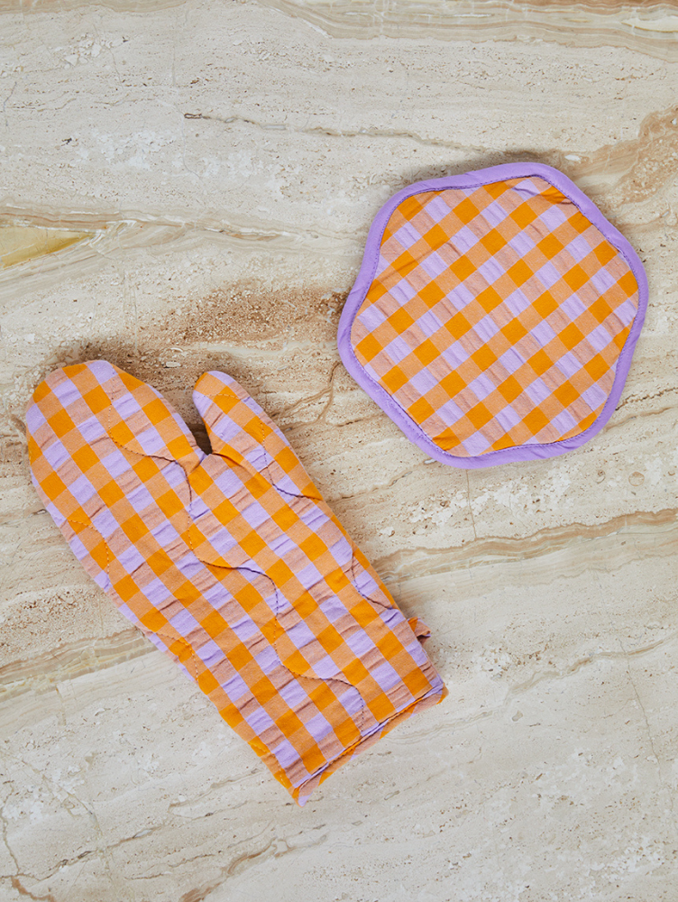 Mosey Me – wholesale Oven mitt/pot holder – Kumquat Bloom Seersucker Oven Mitt1