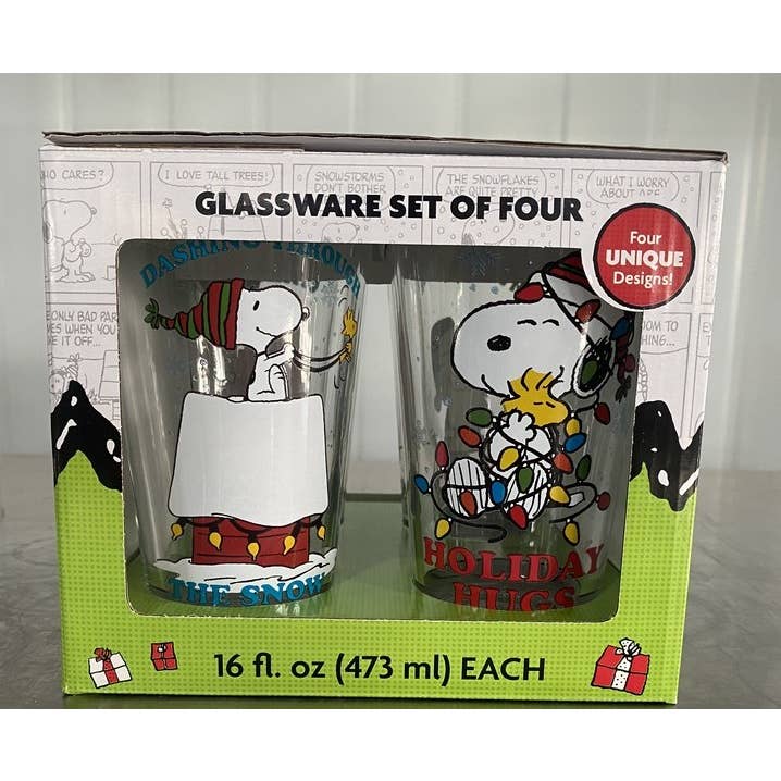 Silver Buffalo - Wholesale Beer Glass/Mug - Peanuts Snoopy Holiday Boxed 4pc 16oz Pint Glass Set2