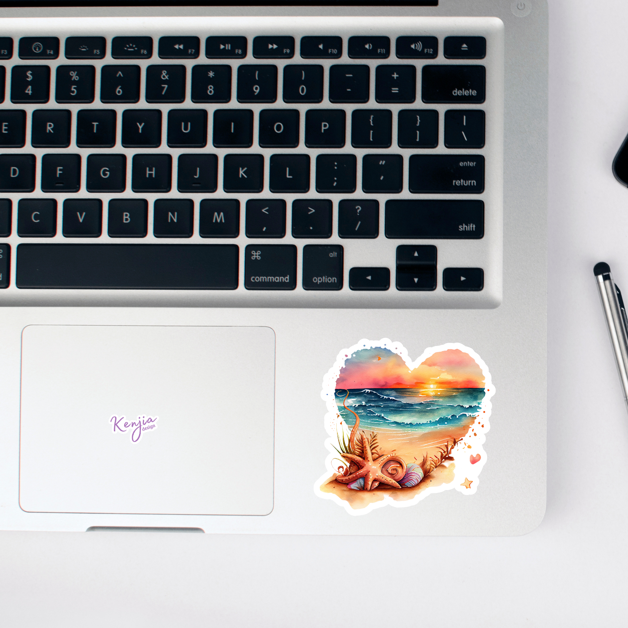 Kenjia Design - Wholesale Sticker - Sunset at the Beach in Heart with Watercolor Effect Stickers1