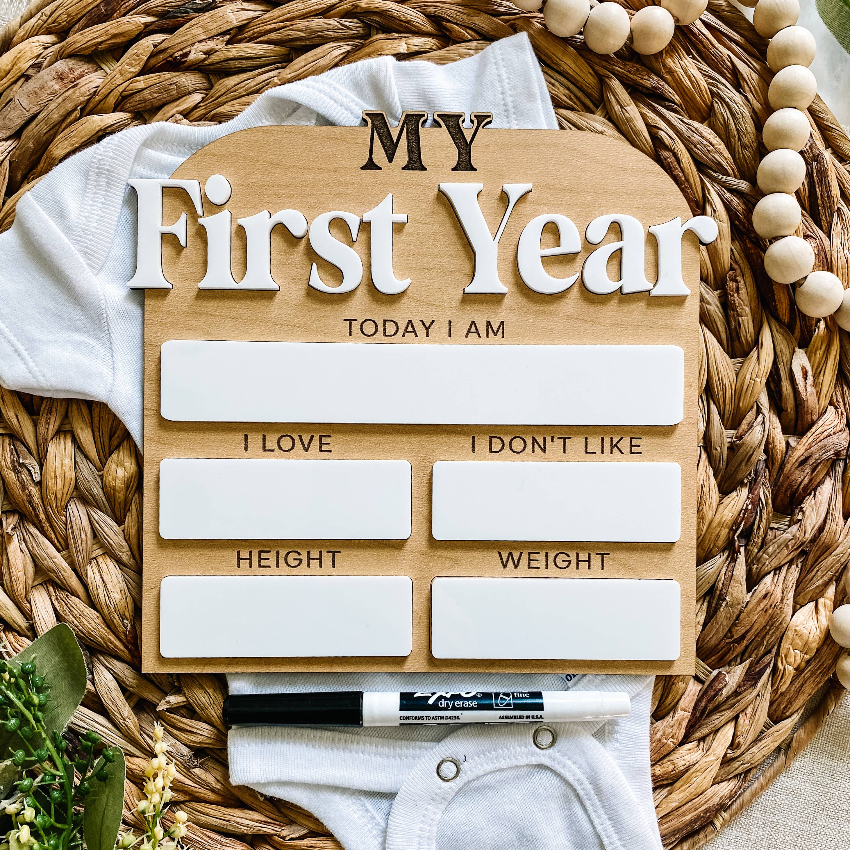 Claire and Bella - Vente Illustration événement/souvenir - Enfant et bébé - Tableau des statistiques mensuelles des jalons de la première année1