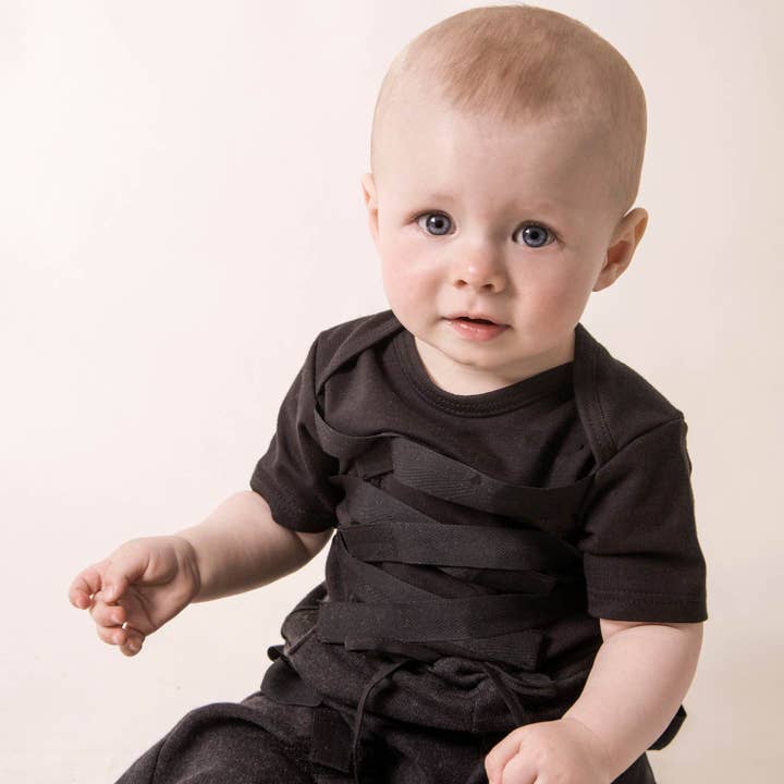 Infantium Victoria – wholesale Bodysuit (non-footed) – Baby – Gothic Black Onesie