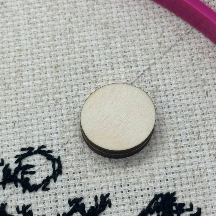 Velvet Guillotine - Wholesale Embroidery/cross-stitch supplies - Skull Dripping Ice Cream Needle Minder for Stitching Crafts5