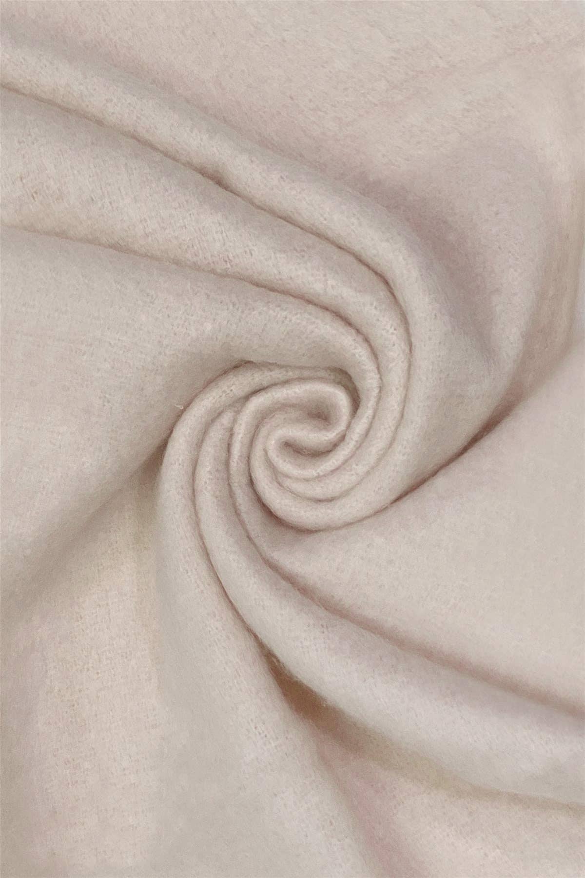 Fashion Scarf World - Vendita all'ingrosso Sciarpa - Donna - Sciarpa a scialle con nappe in morbida coperta semplice1