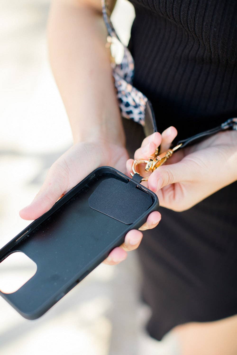 Save The Girls - Wholesale Crossbody Bag - Women's - Clip & Go Chain w/Zippered Pouch12