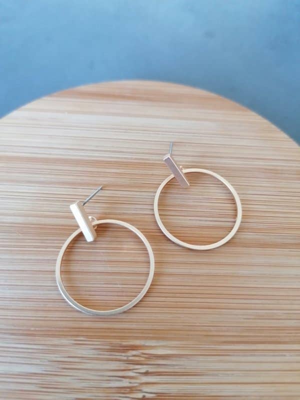 Lily - Vendita all'ingrosso Orecchini pendenti - Orecchini a perno rettangolari lucidi con cerchio aperto2