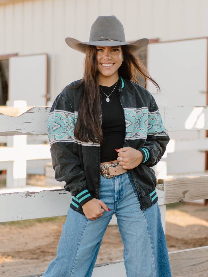 Sterling Kreek – wholesale Bomber jacket – Women’s – High Desert Horizon Bomber Jacket2