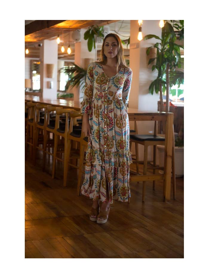 801 RÉF. : 000801 ROBE DÉCORATIVE GINEBRA AU COUCHER DU SOLEIL ET À LA LUNE en vente sur Faire1