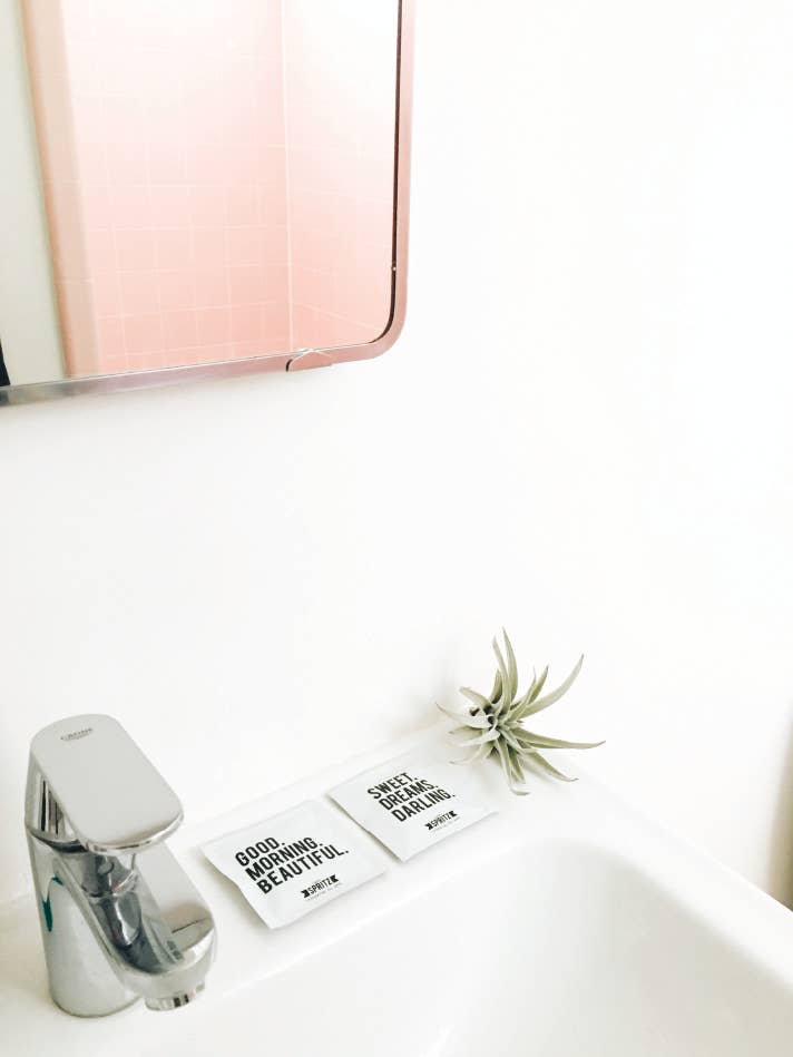 Happy Spritz - Wholesale Face & Body Wipes - Good Morning Beautiful Essential Oil Towelette 100 Unit Pack5