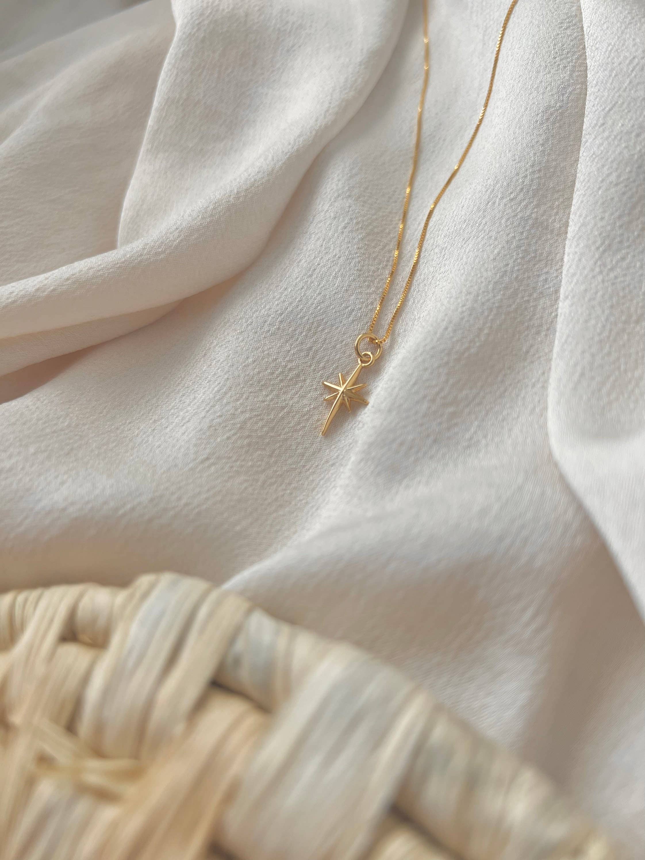 terracottaandsun – wholesale Hänge-/berlockhalsband – Dainty stjärna hänge halsband - 18k guld & 925 Sterling2